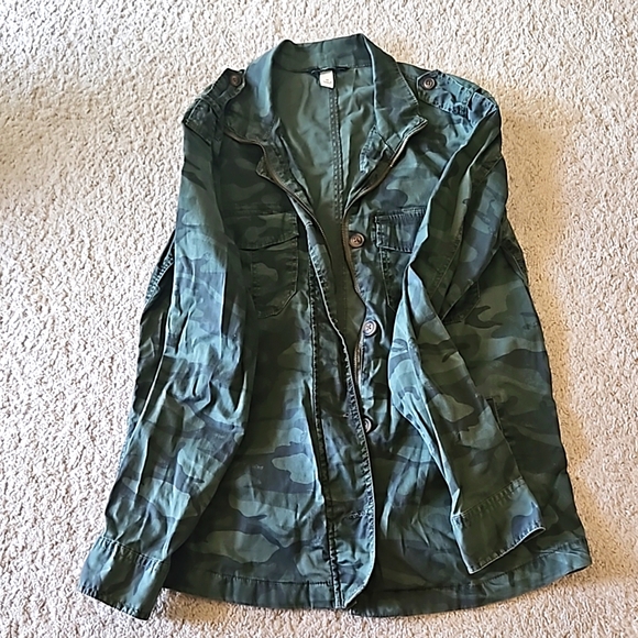 Jackets & Blazers - Medium Woman's Camo Jacket
